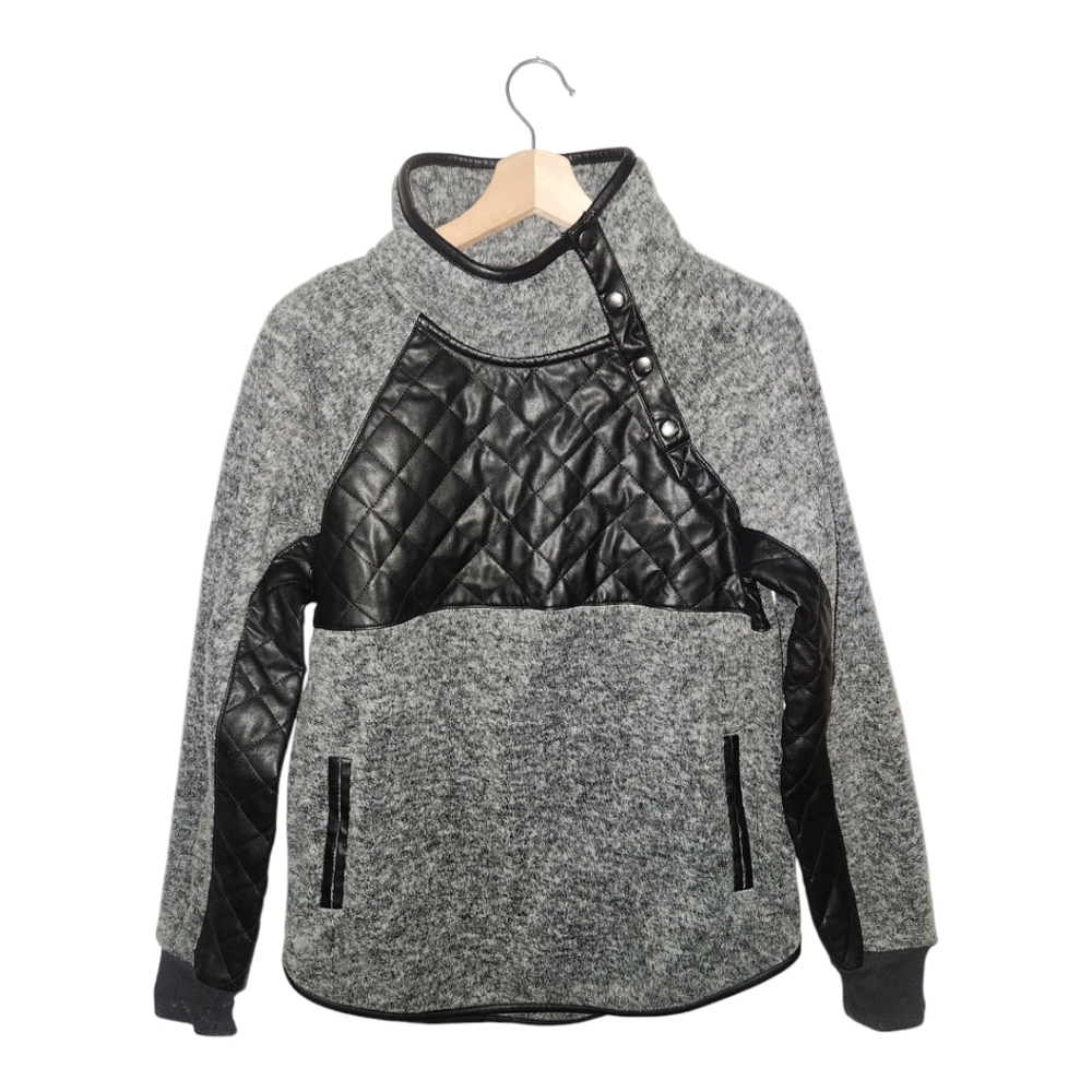 Abercrombie and Fitch size small‎